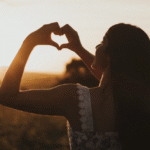 El lenguaje del amor propio: cómo hablarte como lo haría tu mejor amigo